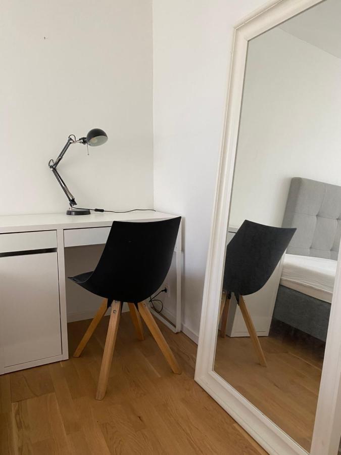 Exclusive 2 Level Etage Next To Arlanda-City Metro Stockholm Exterior photo